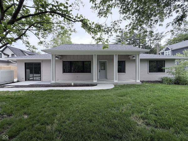 650 Mulberry Street, Zionsville, IN 46077