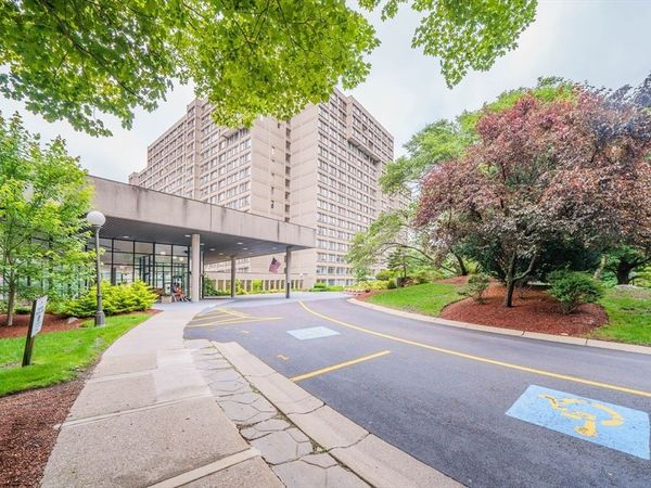 250 Hammond Pond Pkwy, Unit 1203N, Newton, MA 02467