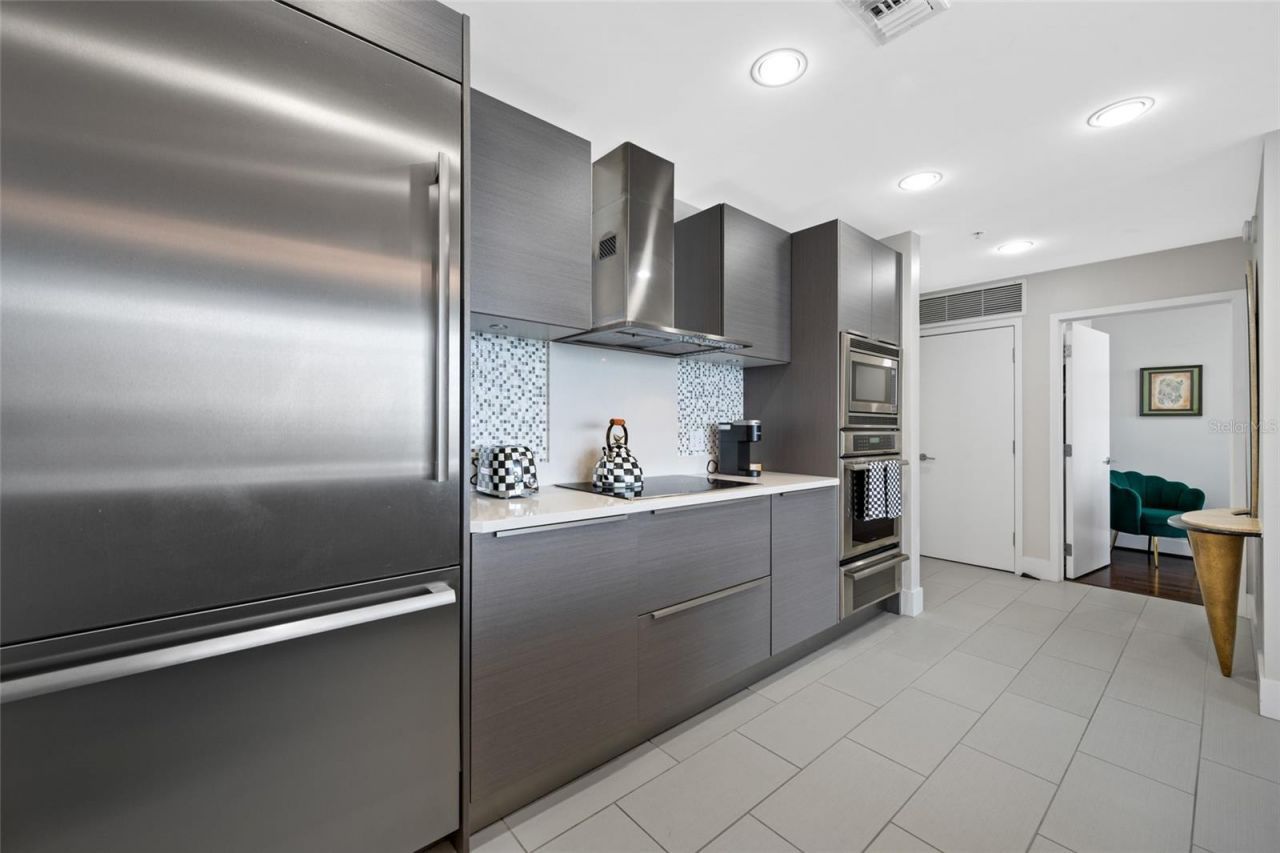 175 1st Street S, Unit 1204, Saint Petersburg, FL 33701 Photo