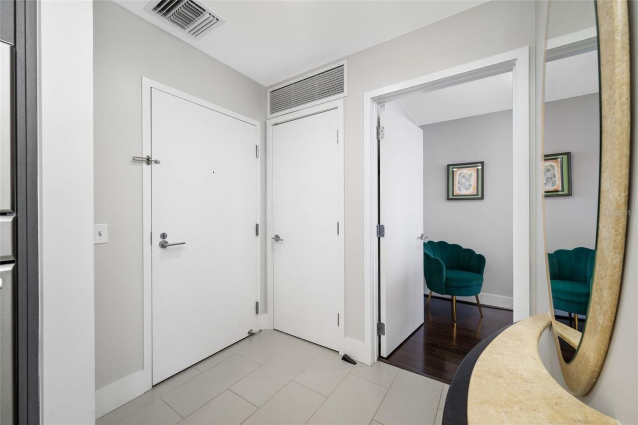 175 1st Street S, Unit 1204, Saint Petersburg, FL 33701 Photo