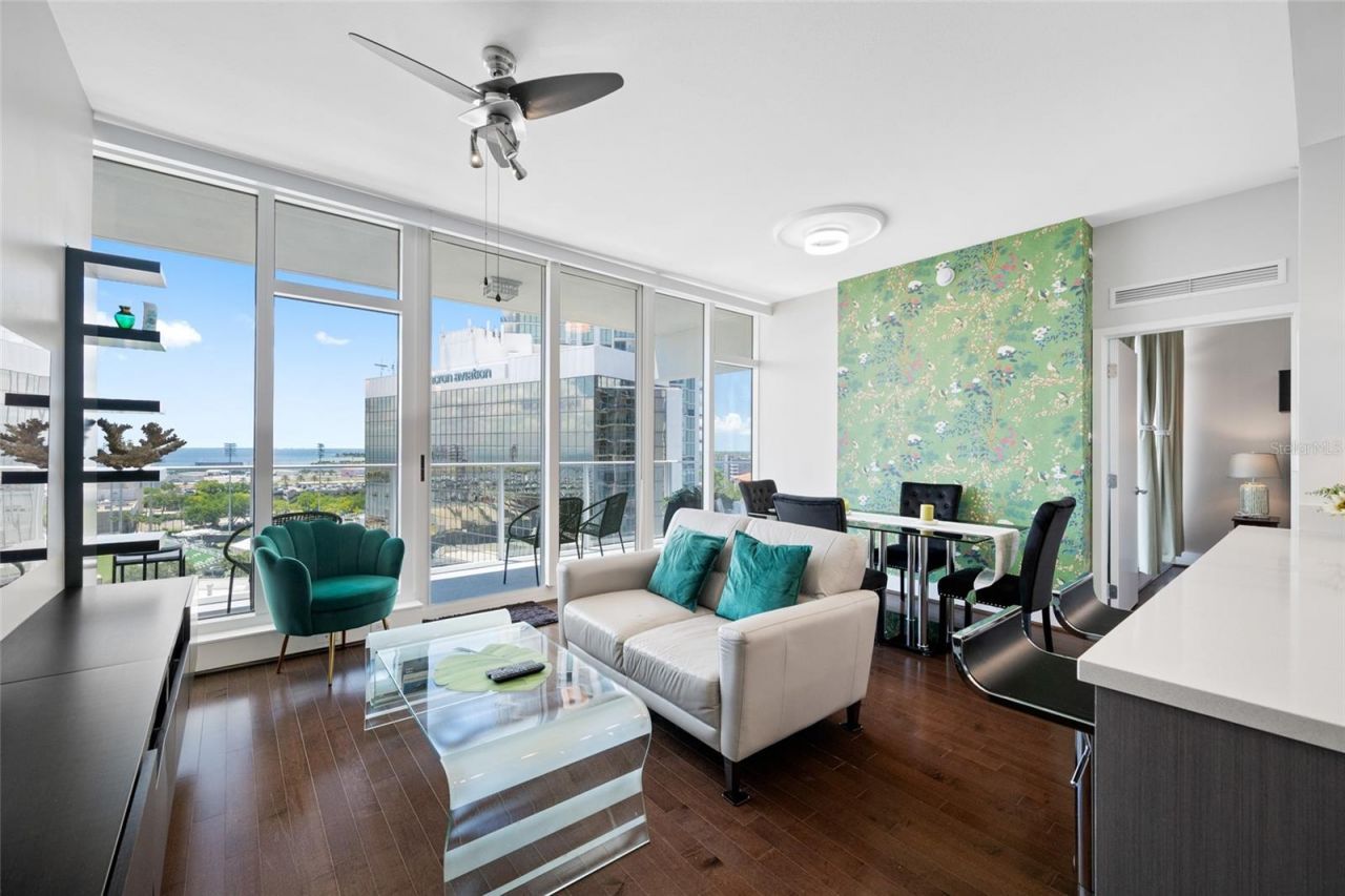 175 1st Street S, Unit 1204, Saint Petersburg, FL 33701 Photo