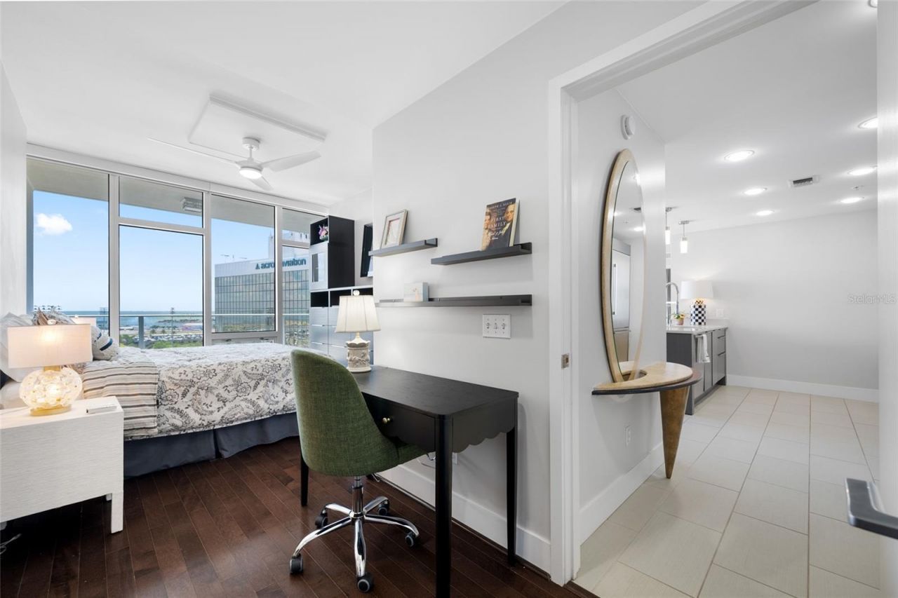 175 1st Street S, Unit 1204, Saint Petersburg, FL 33701 Photo