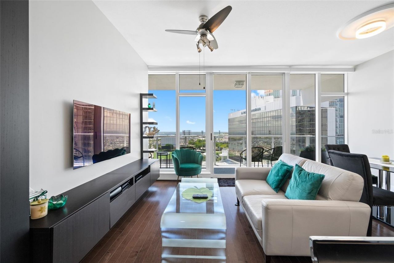 175 1st Street S, Unit 1204, Saint Petersburg, FL 33701 Photo