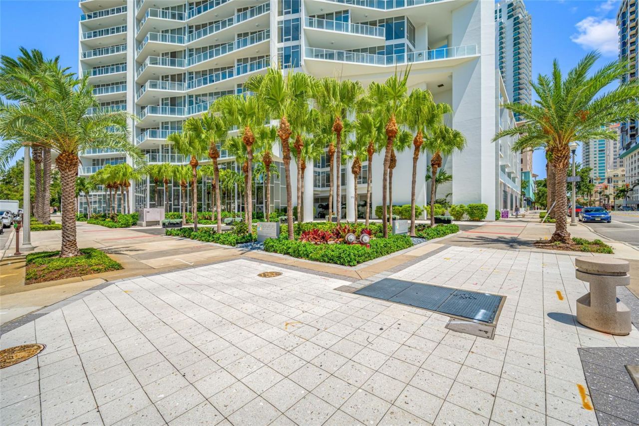 175 1st Street S, Unit 1204, Saint Petersburg, FL 33701 Photo