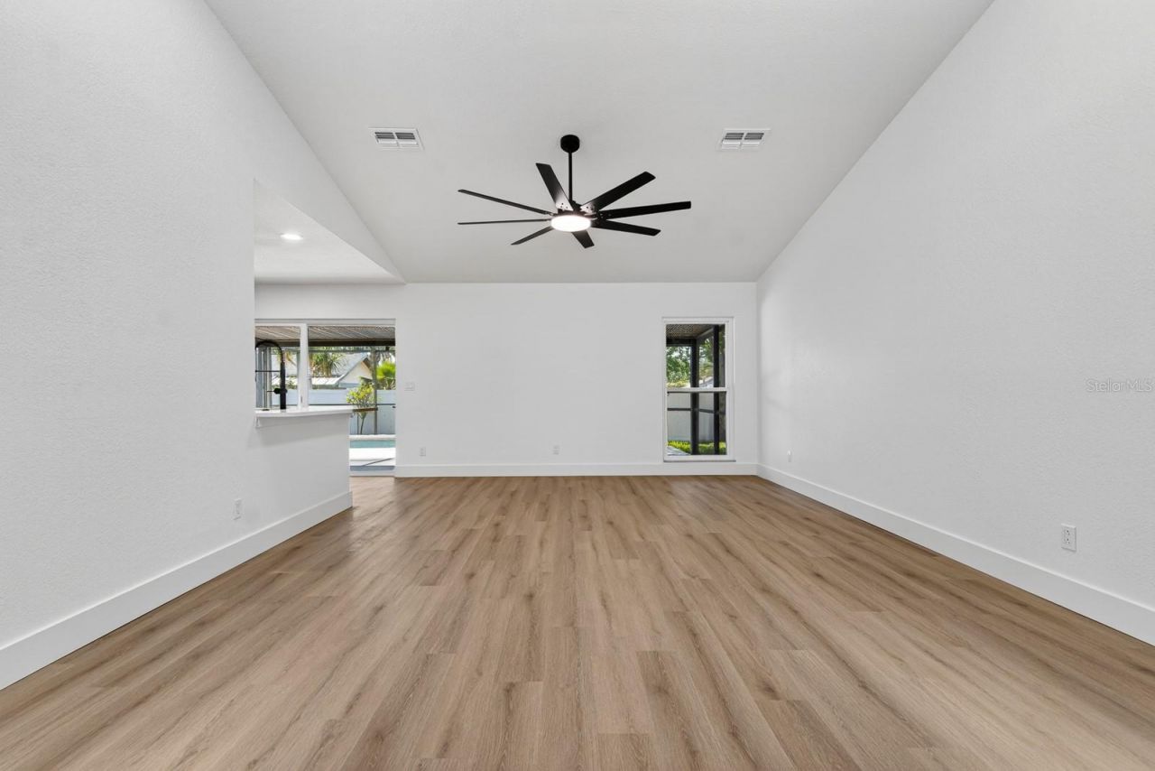 1043 Ridge View Lane, Palm Harbor, FL 34683 Photo