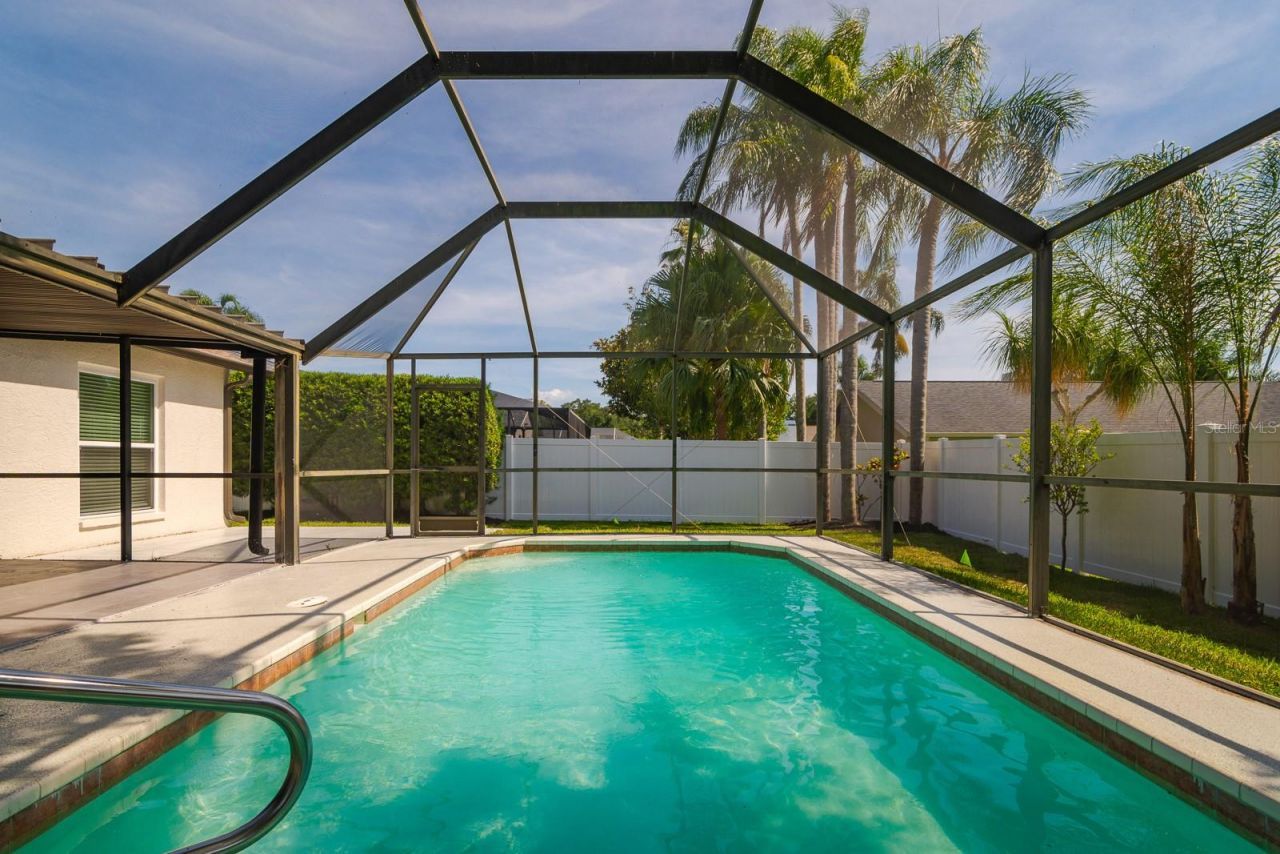 1043 Ridge View Lane, Palm Harbor, FL 34683 Photo
