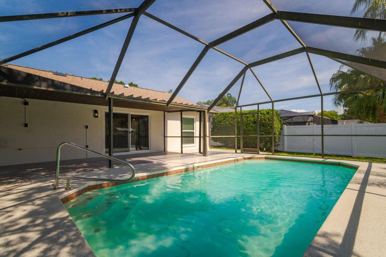 1043 Ridge View Lane, Palm Harbor, FL 34683 Photo