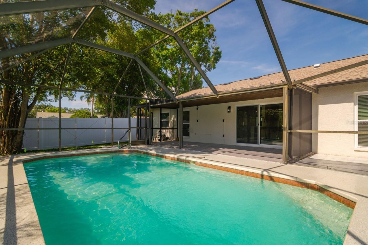 1043 Ridge View Lane, Palm Harbor, FL 34683 Photo