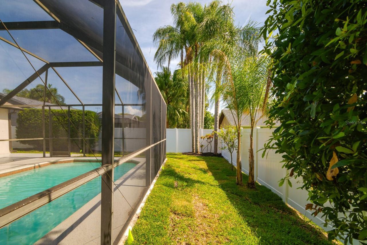 1043 Ridge View Lane, Palm Harbor, FL 34683 Photo
