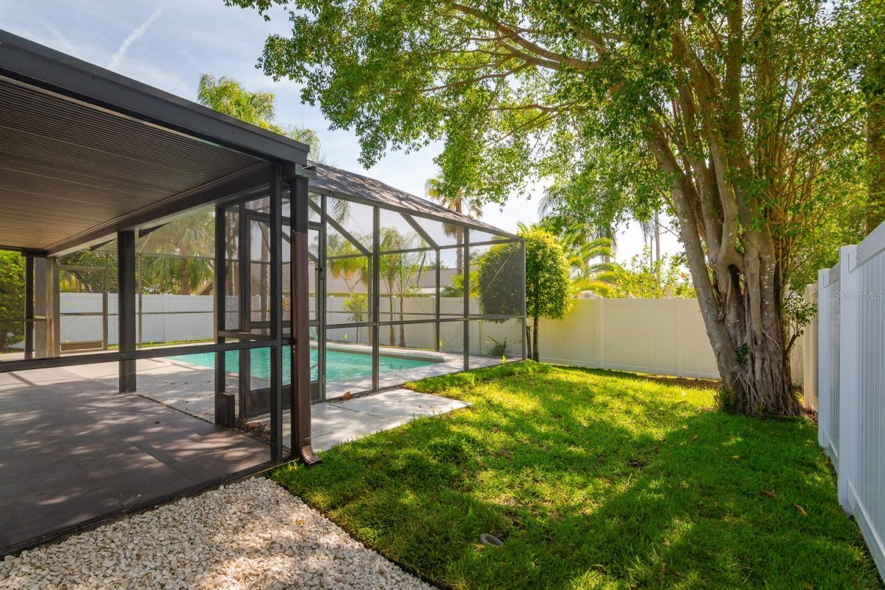 1043 Ridge View Lane, Palm Harbor, FL 34683 Photo