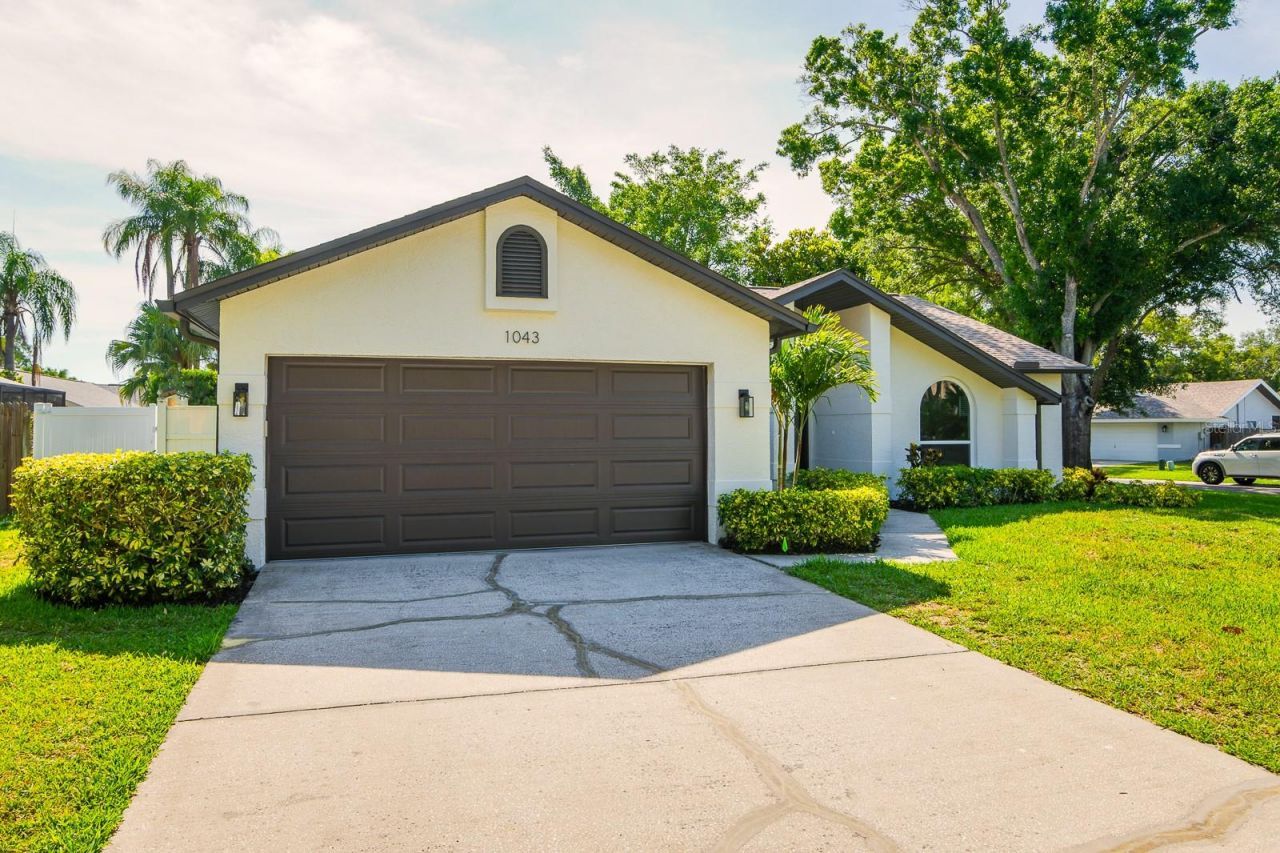 1043 Ridge View Lane , Palm Harbor, FL 34683 Photo