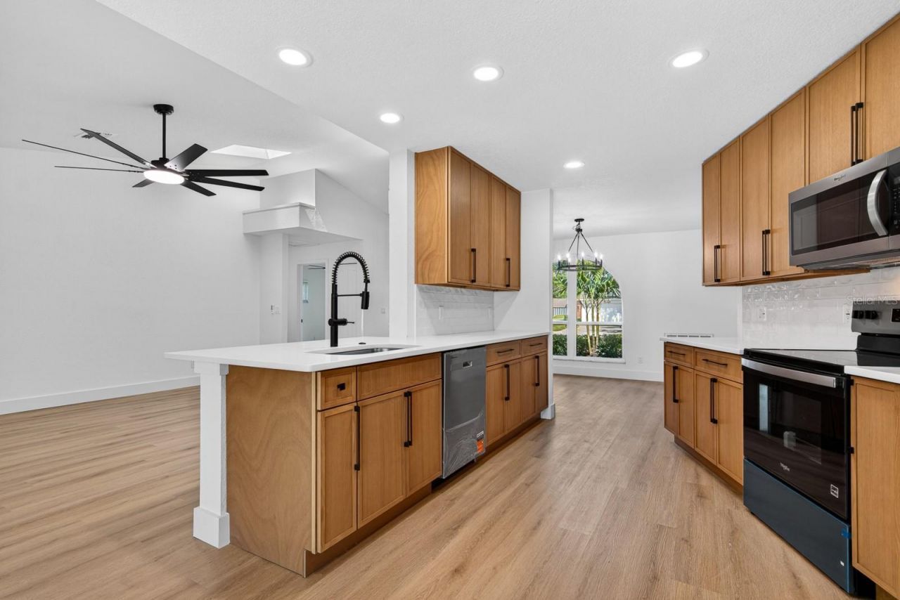 1043 Ridge View Lane , Palm Harbor, FL 34683 Photo