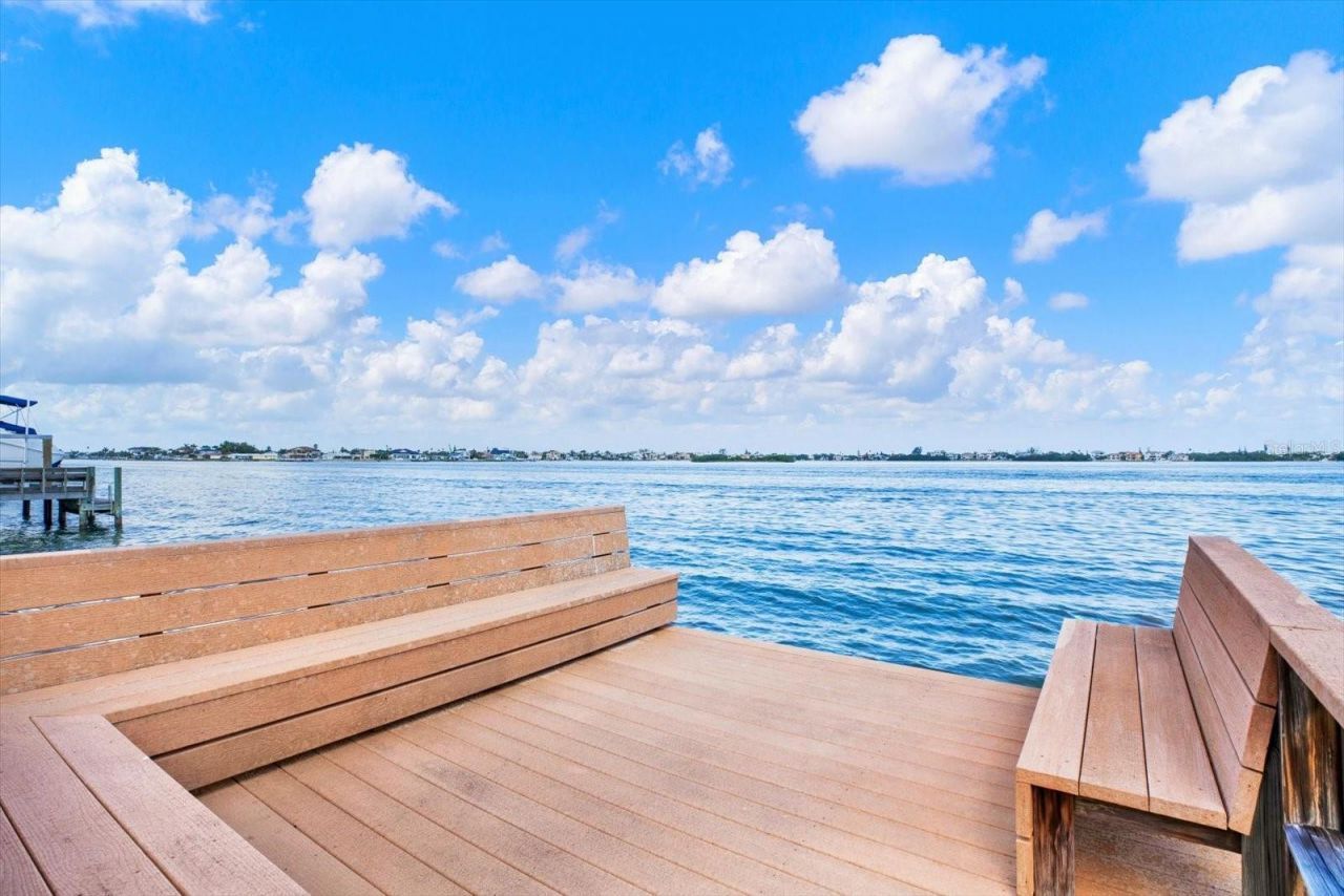 218 Driftwood Lane, Largo, FL 33770 Photo