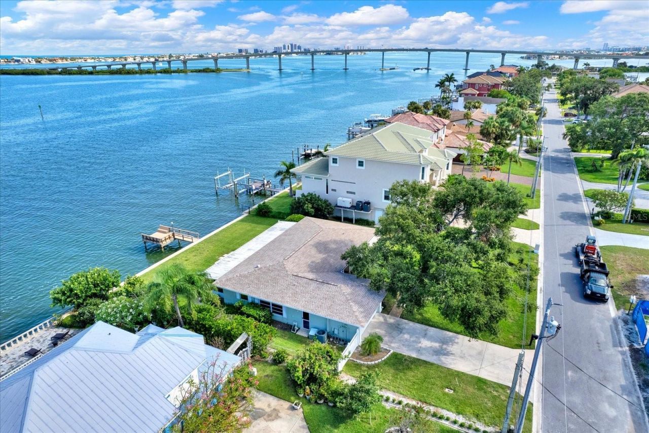 218 Driftwood Lane, Largo, FL 33770 Photo