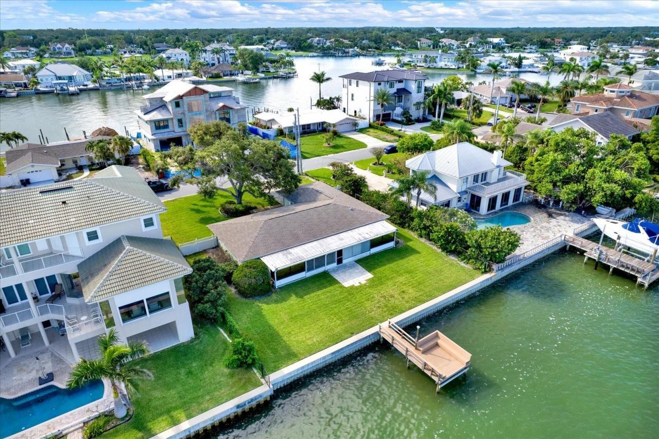 218 Driftwood Lane, Largo, FL 33770 Photo