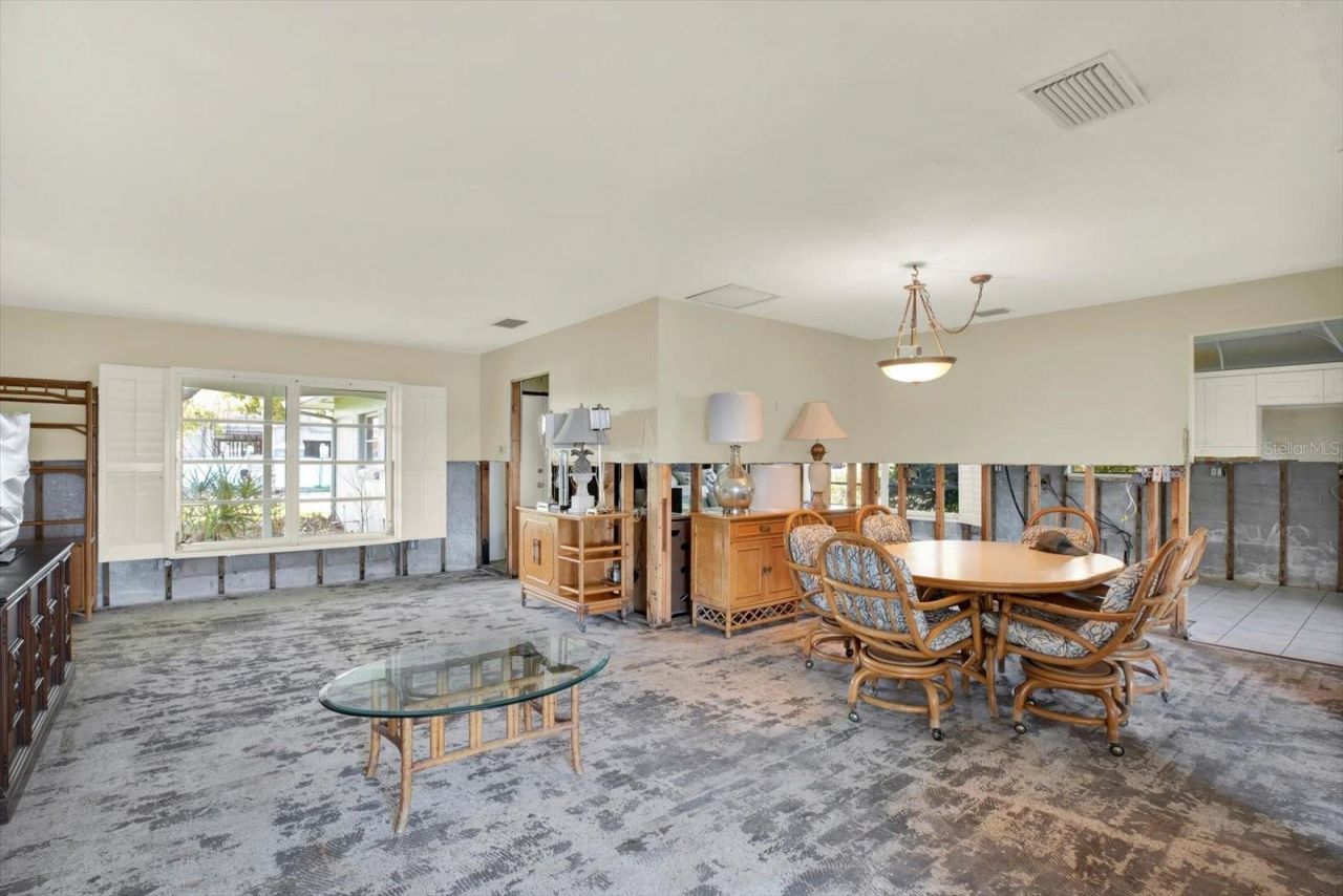 218 Driftwood Lane, Largo, FL 33770 Photo