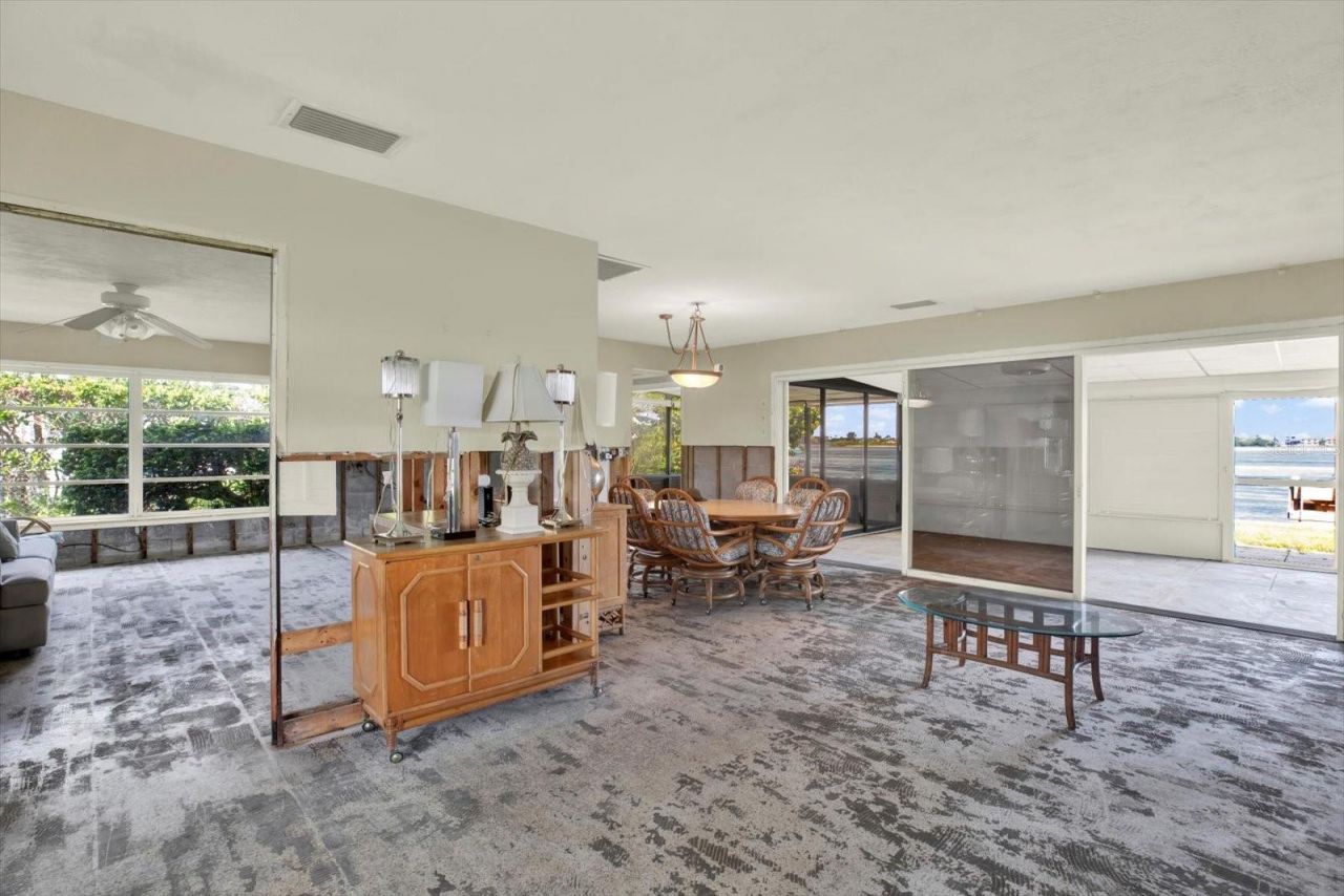 218 Driftwood Lane, Largo, FL 33770 Photo