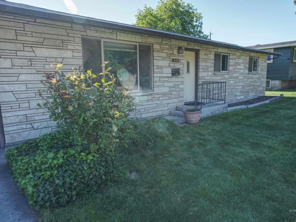 228 S Westwood, Nampa, ID 83686