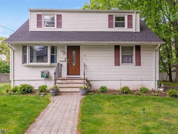 73 Davis Dr, Bergenfield, NJ 07621