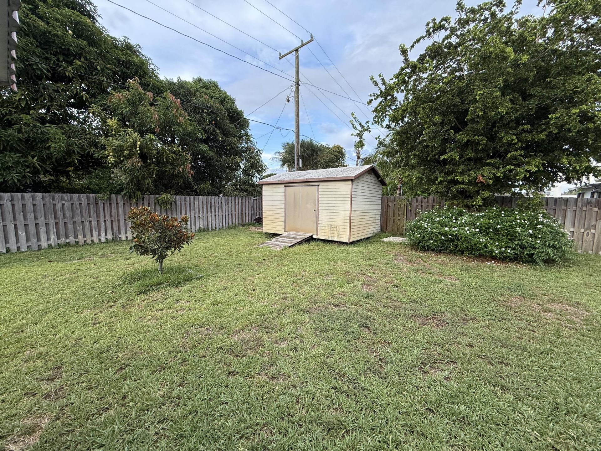 817 Elm Road, West Palm Beach, FL 33409 Photo