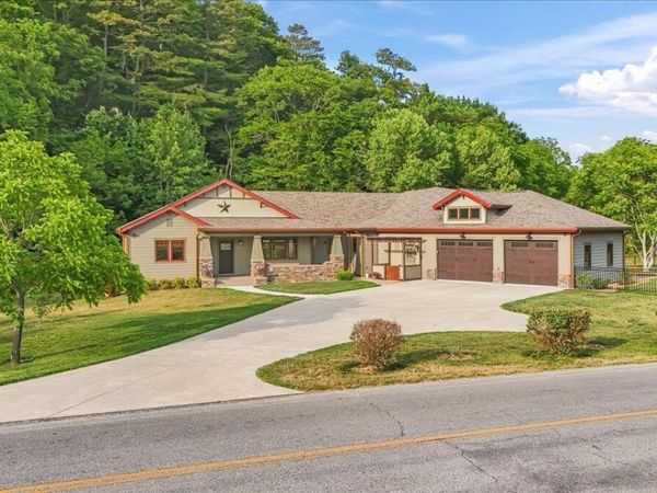 375 Middle Creek Road, Afton, TN 37616