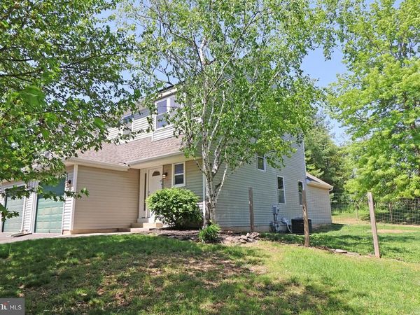 141 AZALEA CIRCLE , ROYERSFORD, PA 19468