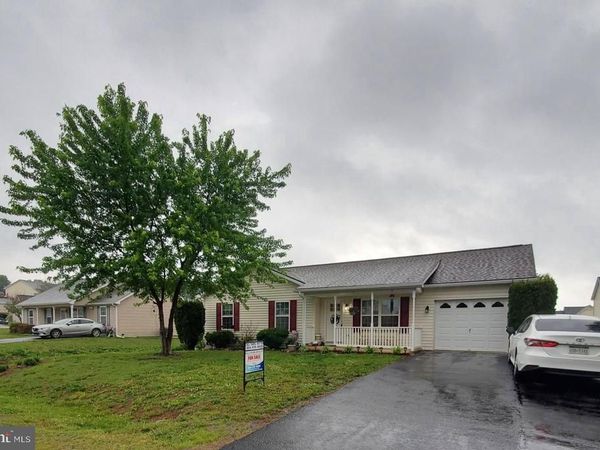 118 STRADA DRIVE W , MARTINSBURG, WV 25403