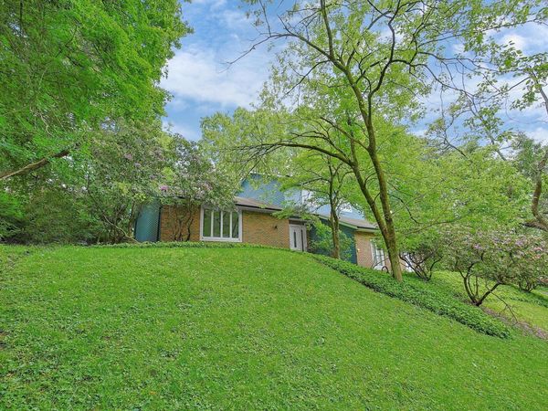 52 Spruce Drive NE, Granville, OH 43023