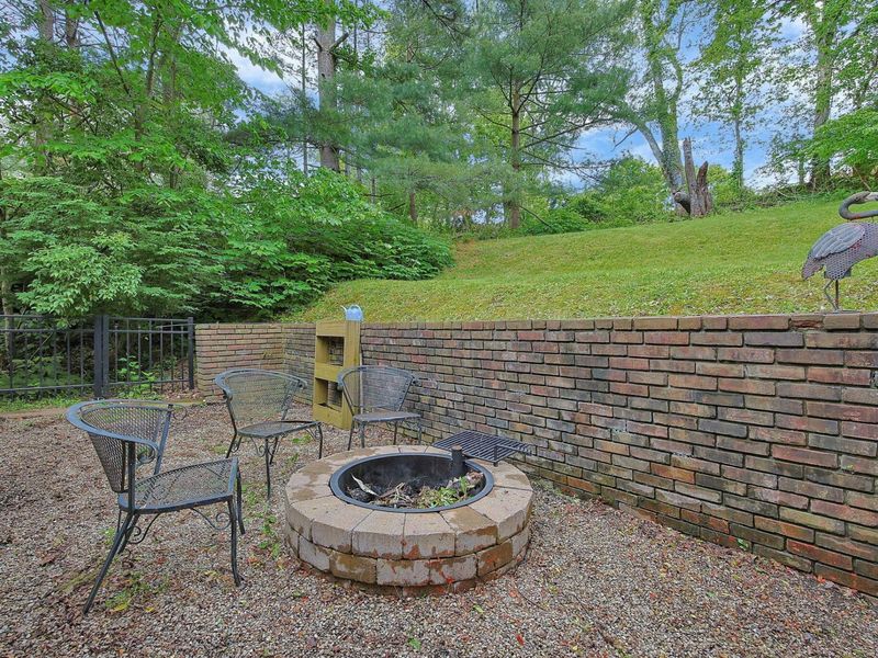 52 Spruce Drive NE, Granville, OH 43023 Photo 32