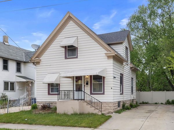 1815 Marquette St, Racine, WI 53402