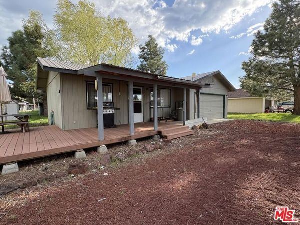 686 Bamboo Way, Susanville, CA 96130