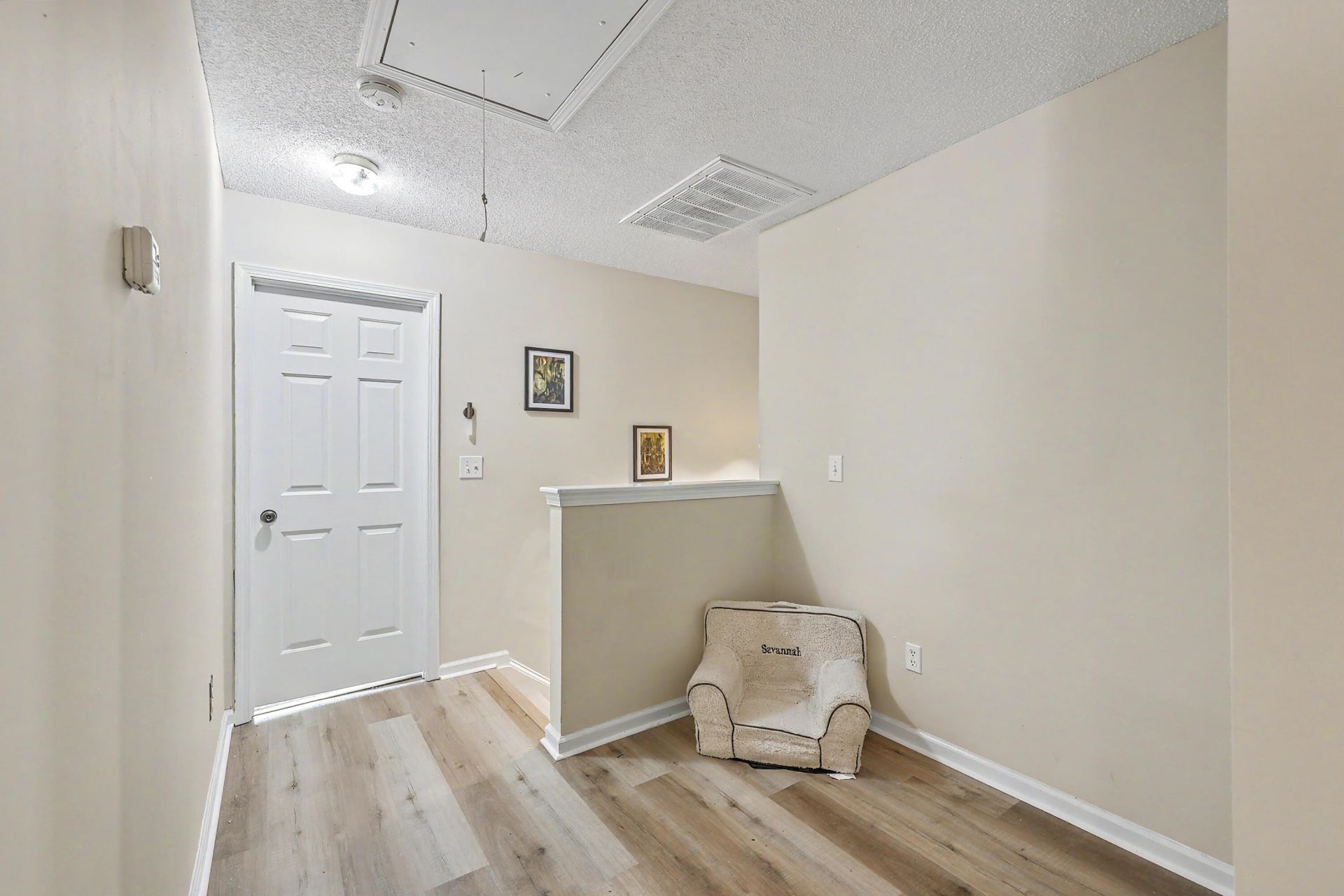 300 Dunning Road Photo 16