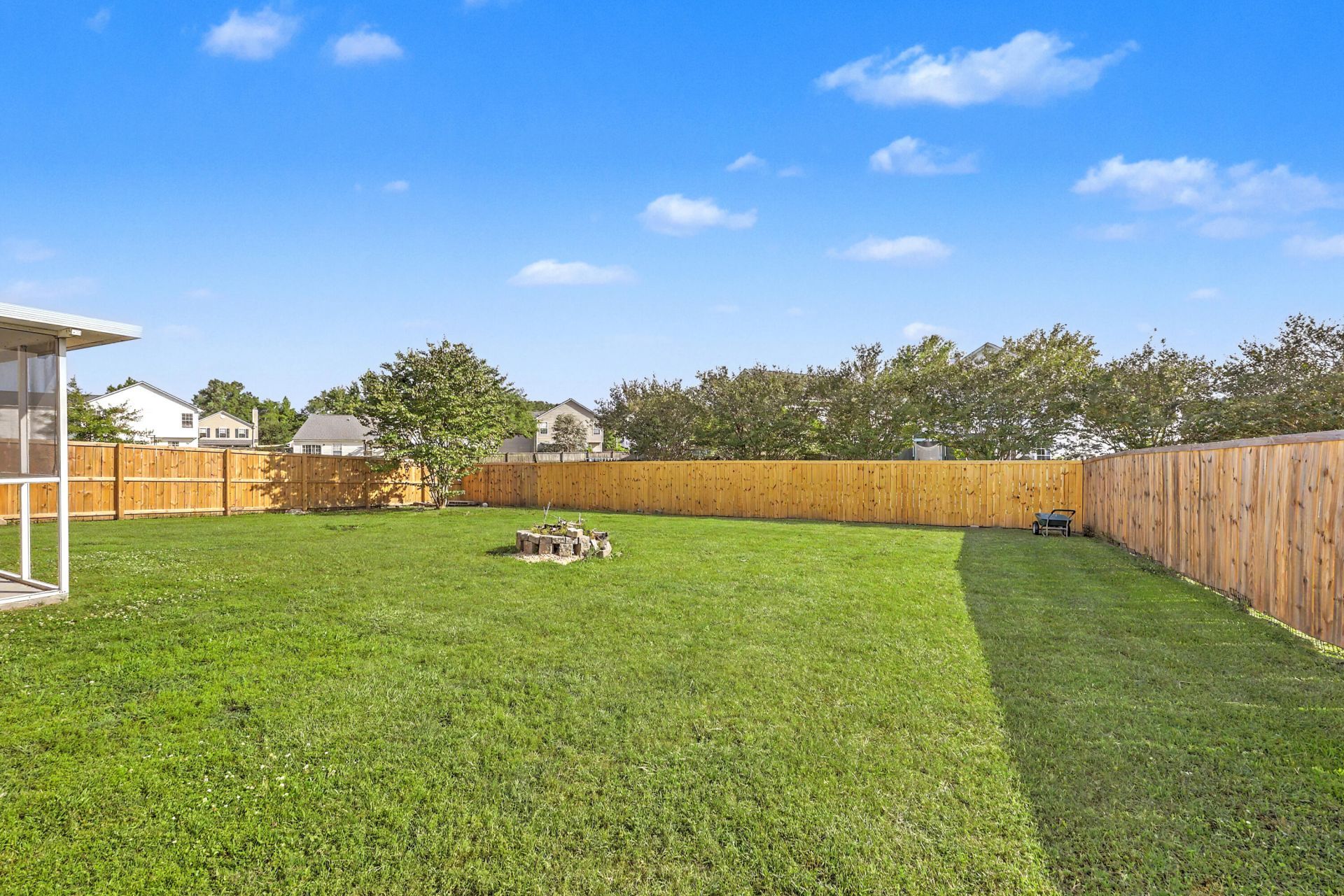 300 Dunning Road Photo 30