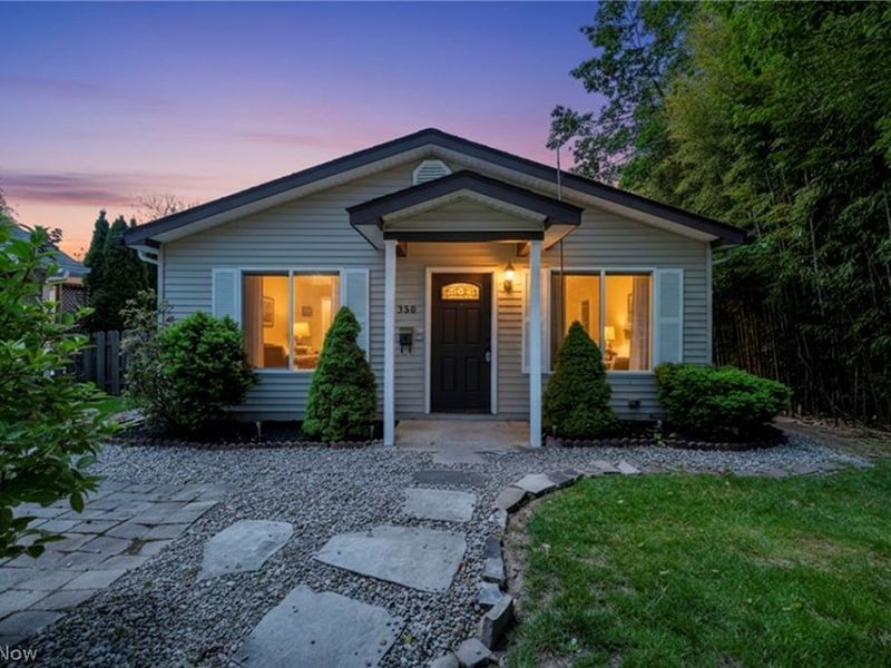 350 Kenilworth Road, Bay Village, OH 44140 Photo 1
