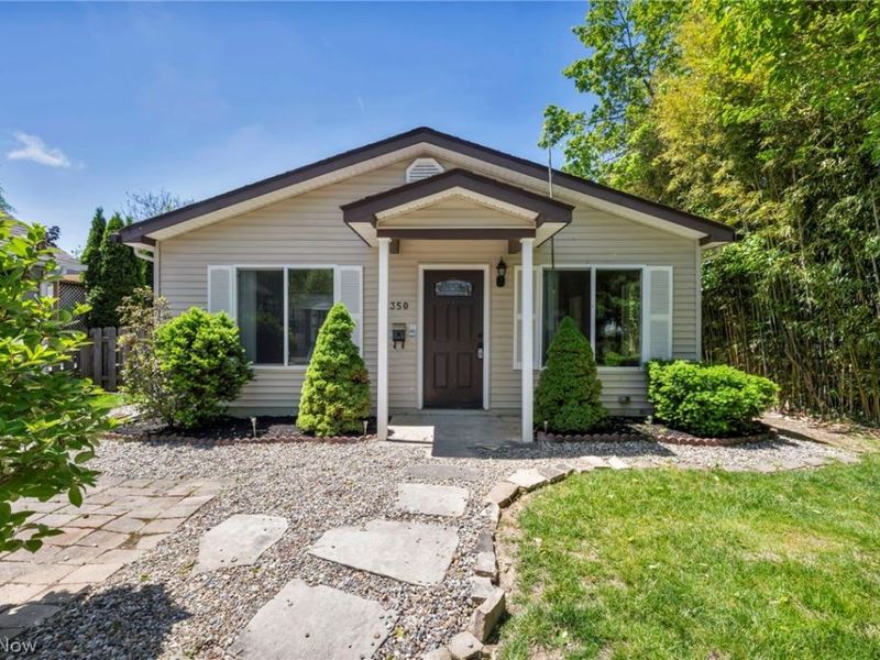 350 Kenilworth Road, Bay Village, OH 44140 Photo 2