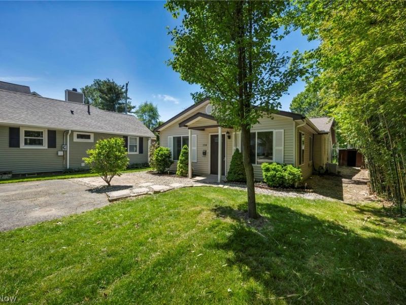 350 Kenilworth Road, Bay Village, OH 44140 Photo 3