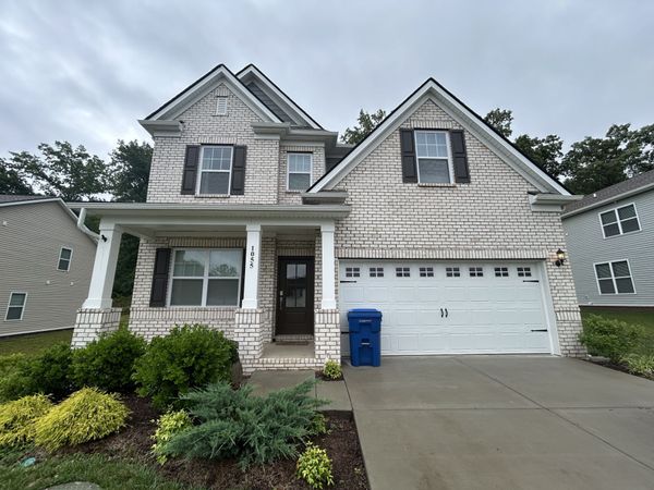 1055 Ross Farms Blvd , Clarksville, TN 37043