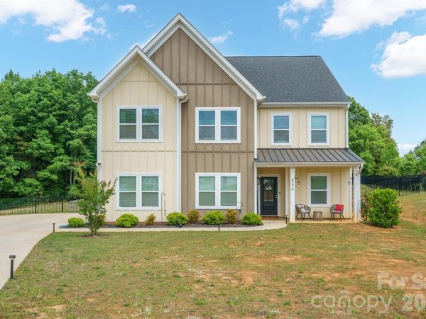 3774 Old Village Drive, Maiden, NC 28650