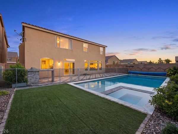 9610 Twin Rivers Court , Las Vegas, NV 89139