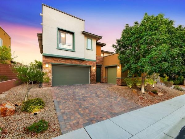 10314 Apache Blue Avenue, Las Vegas, NV 89135