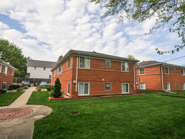 32 N Main Street , Unit 1S, Glen Ellyn, IL 60137