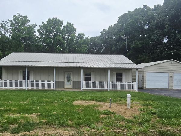 19607 State Highway 76 , Cassville, MO 65625