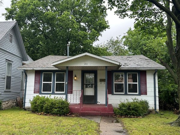 211 S Moffet Avenue , Joplin, MO 64801