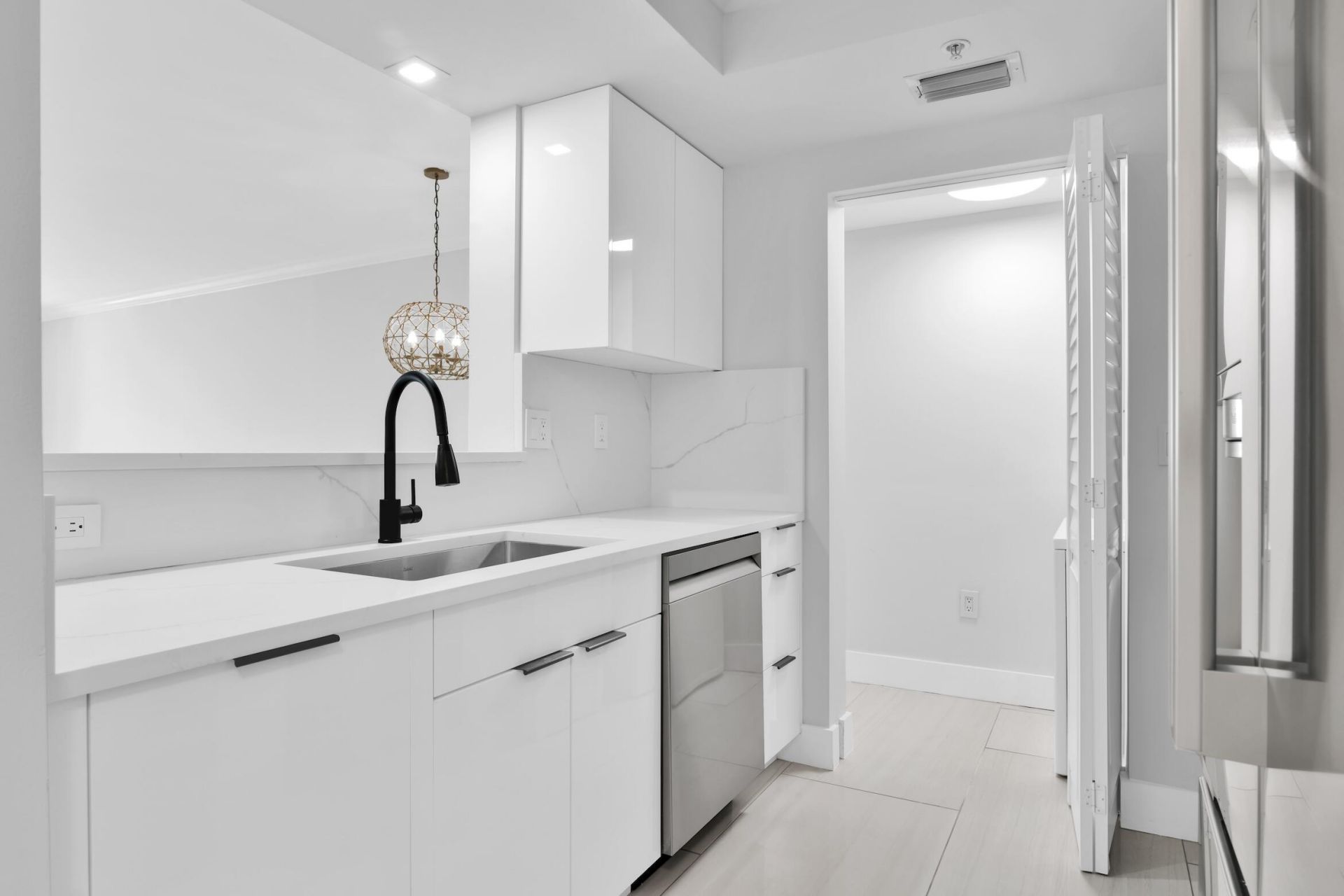 99 SE Mizner Boulevard, Unit 223, Boca Raton, FL 33432 Photo