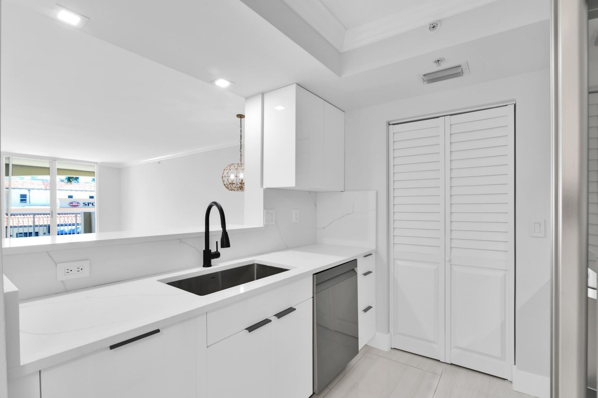 99 SE Mizner Boulevard, Unit 223, Boca Raton, FL 33432 Photo
