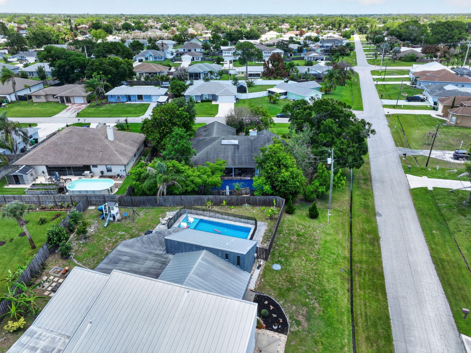 674 SE Starfish Avenue, Port Saint Lucie, FL 34983 Photo