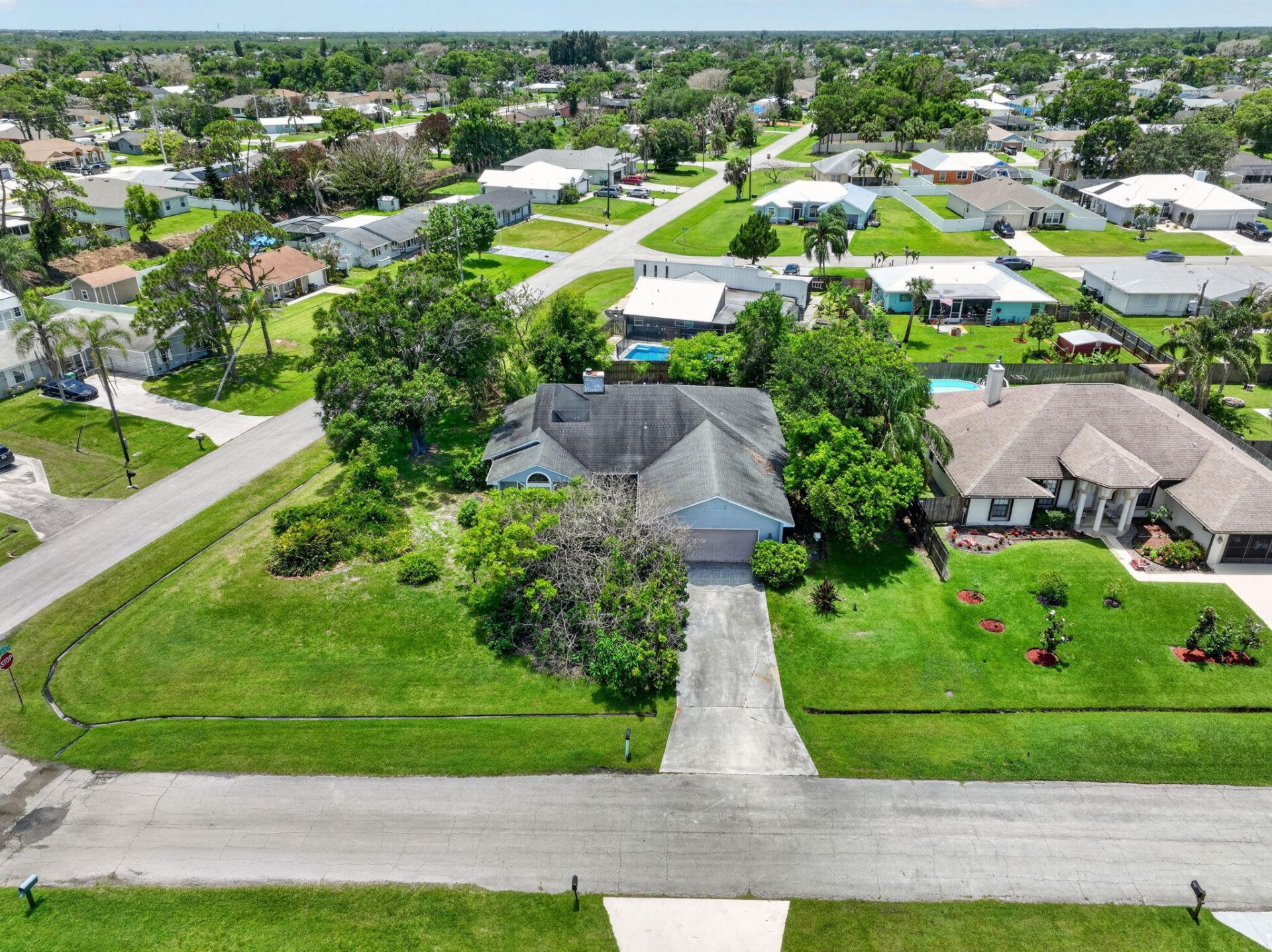 674 SE Starfish Avenue, Port Saint Lucie, FL 34983 Photo