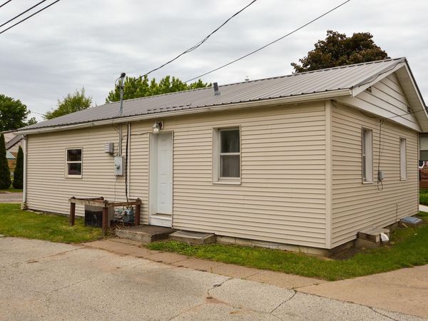 109 W Pine Street, Prairie Du Chien, WI 53821