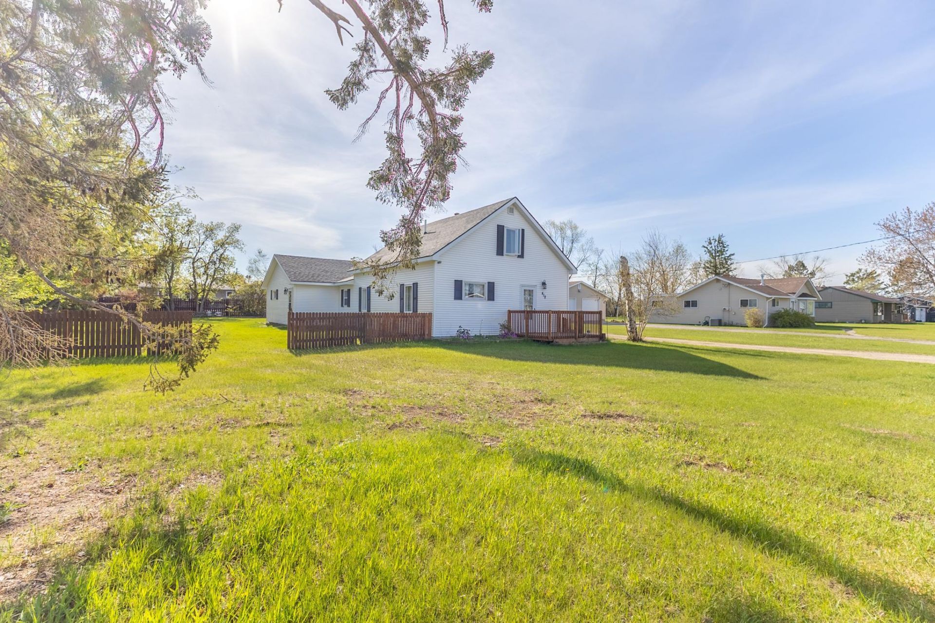 412 Grant Avenue Se, Bemidji, MN 56601 Main Photo