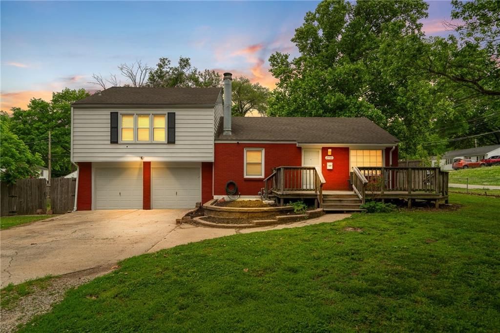 2700 S Scott Avenue, Independence, MO 64052 Main Photo
